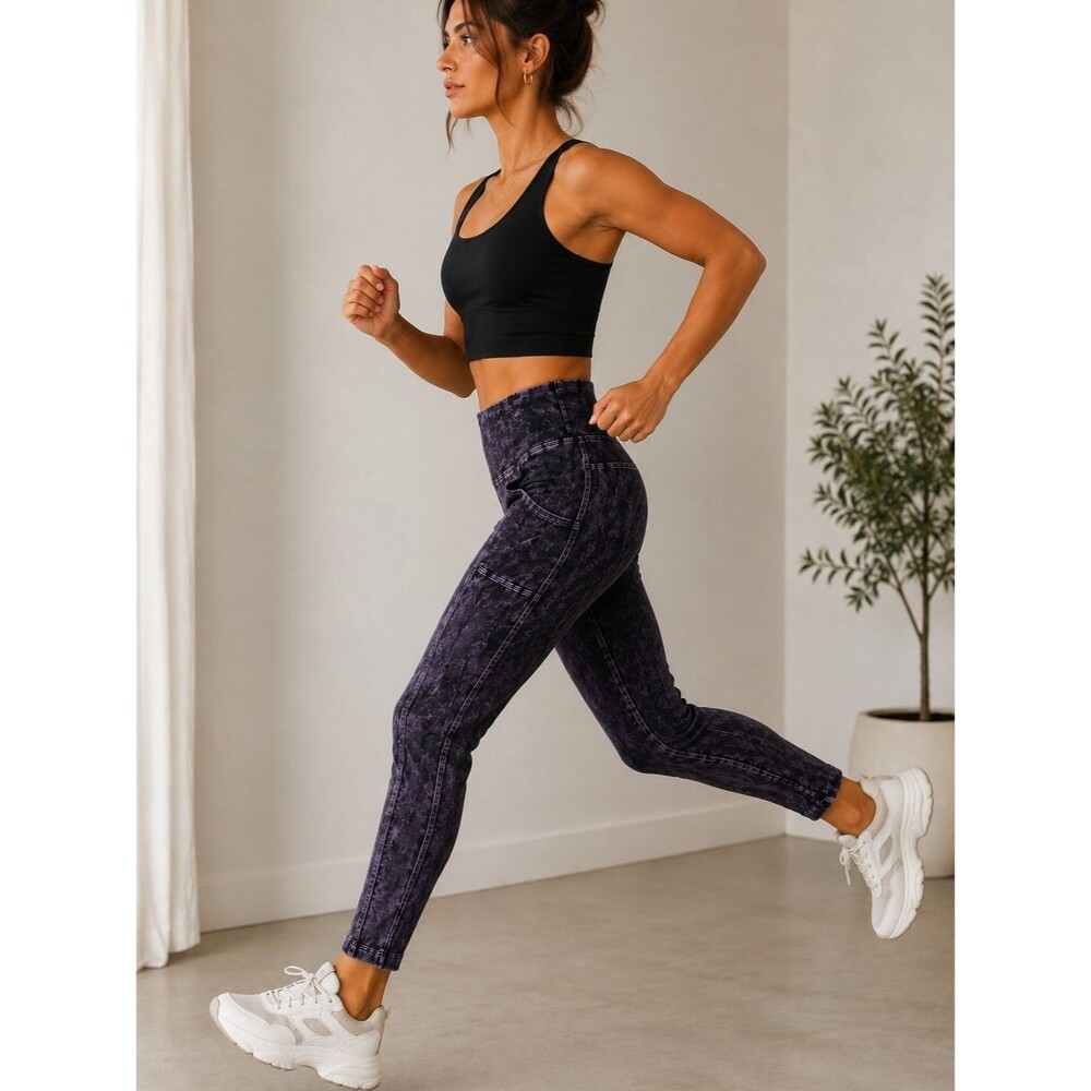 Zenana Women's High-Waist Mineral Wash Purple Jogger Pants - Like New - Picture 4 of 9